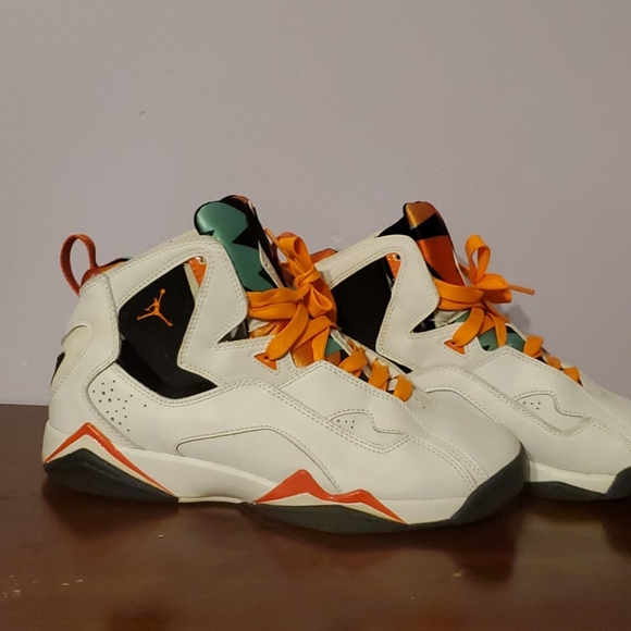 Jordan True Flight 7 - Picture 2 of 4